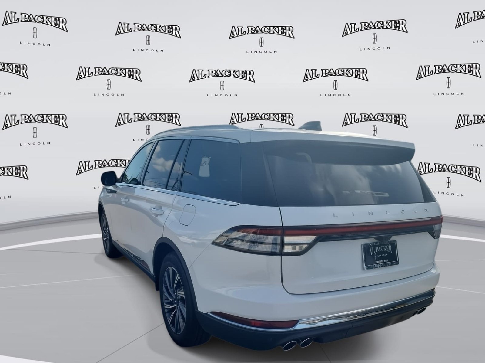 New 2026 Lincoln Aviator 2WD image 3