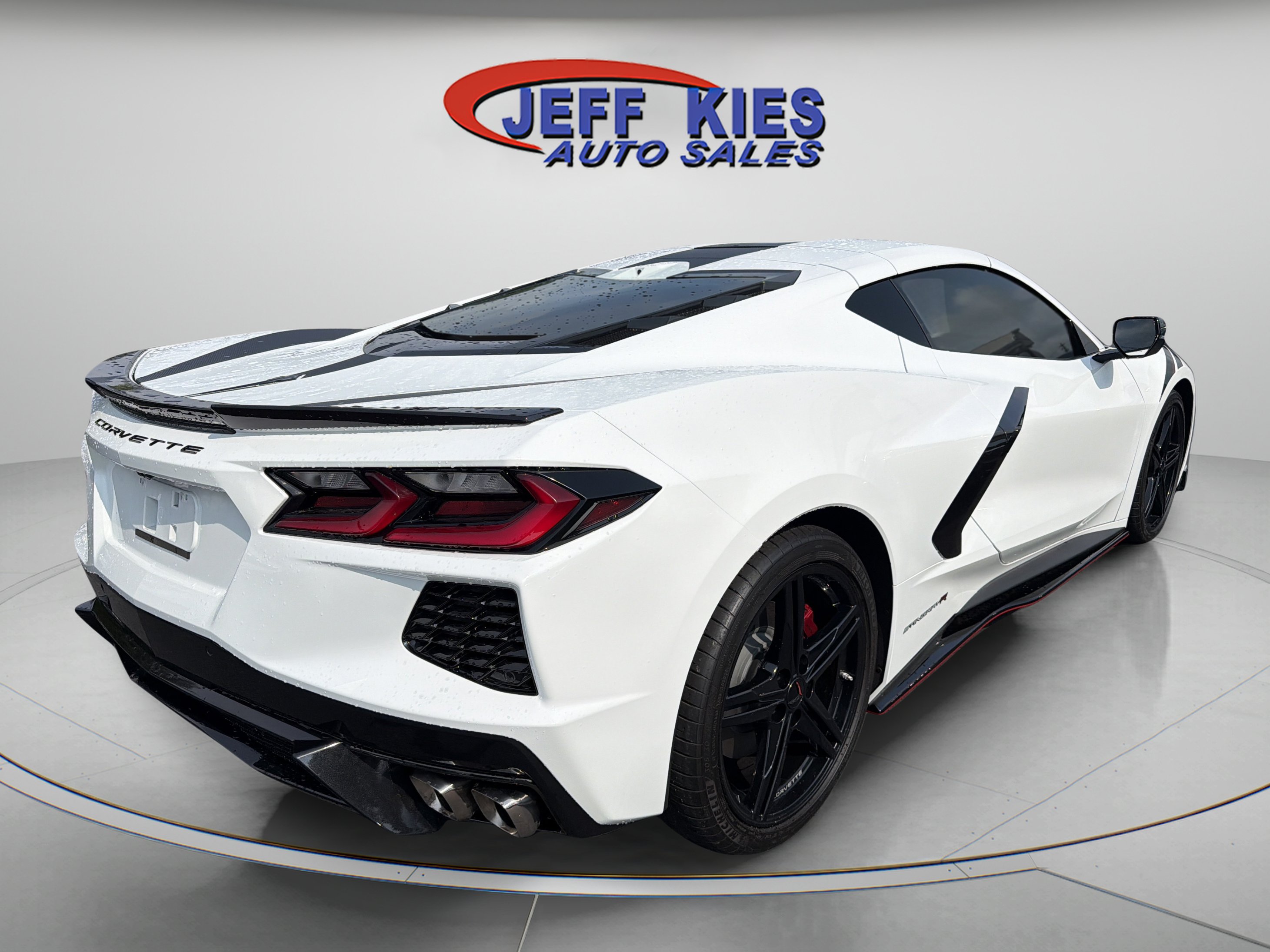 Used 2025 Chevrolet Corvette Stingray Coupe RWD image 5