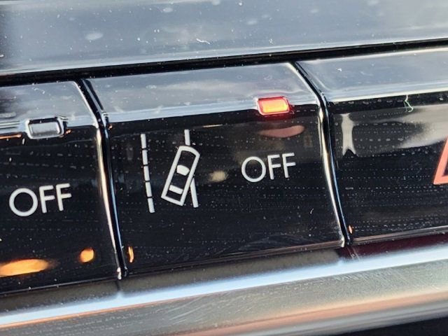 Used 2022 Jeep Compass Limited w/ Sun and Sound Group image 9