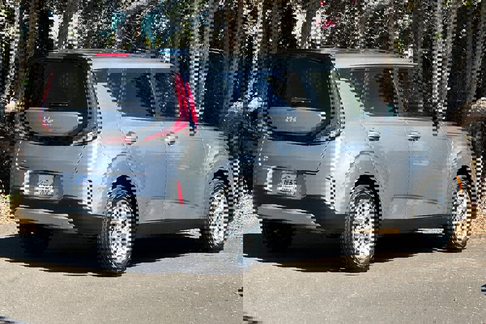 Used 2025 Kia Soul LX w/ LX Technology Package image 4