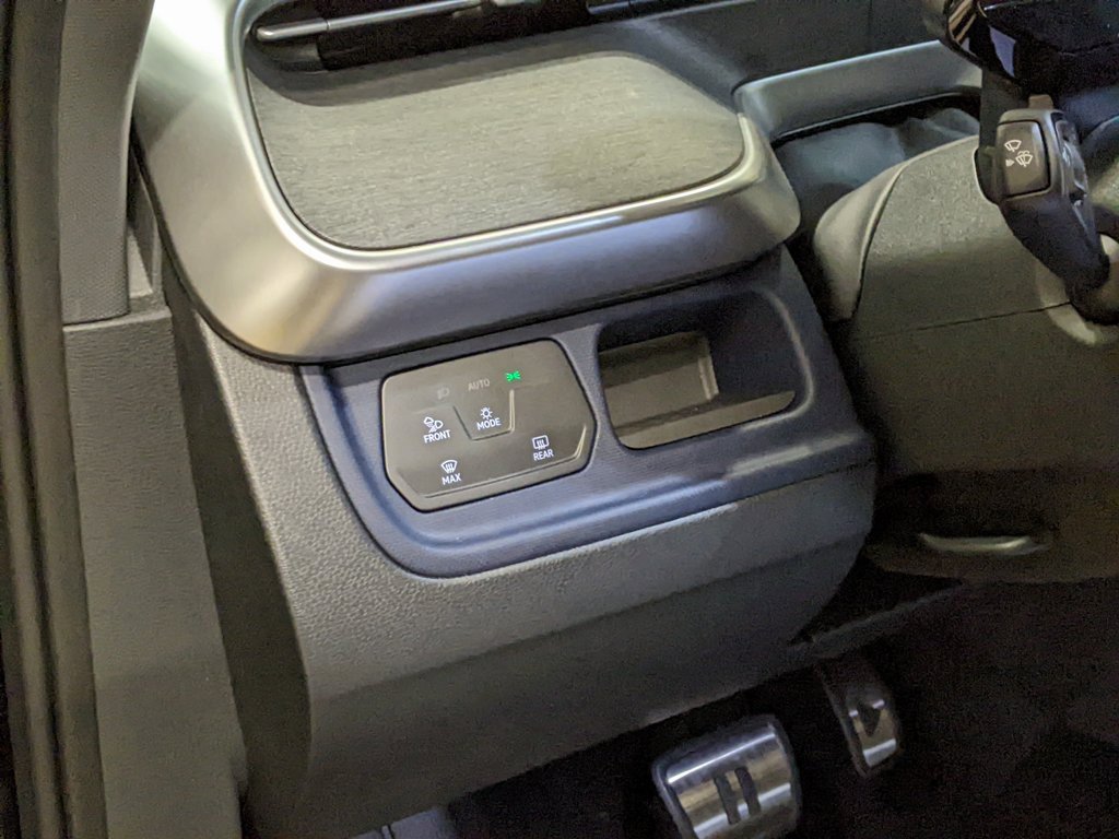 New 2025 Volkswagen ID. Buzz Pro S image 11