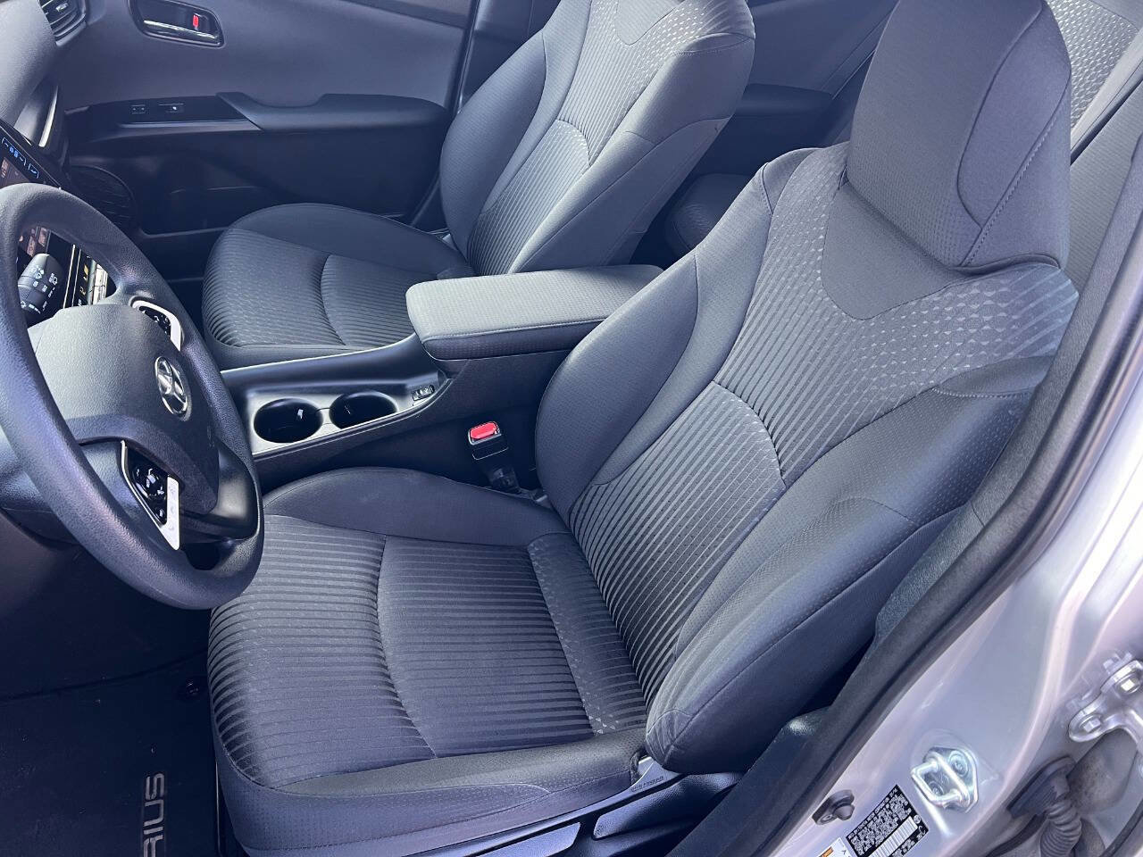 Used 2016 Toyota Prius Two image 27