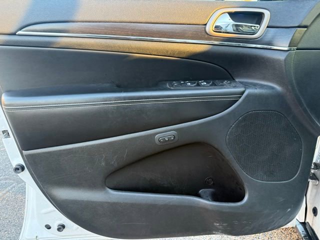 Used 2014 Jeep Grand Cherokee Limited image 10