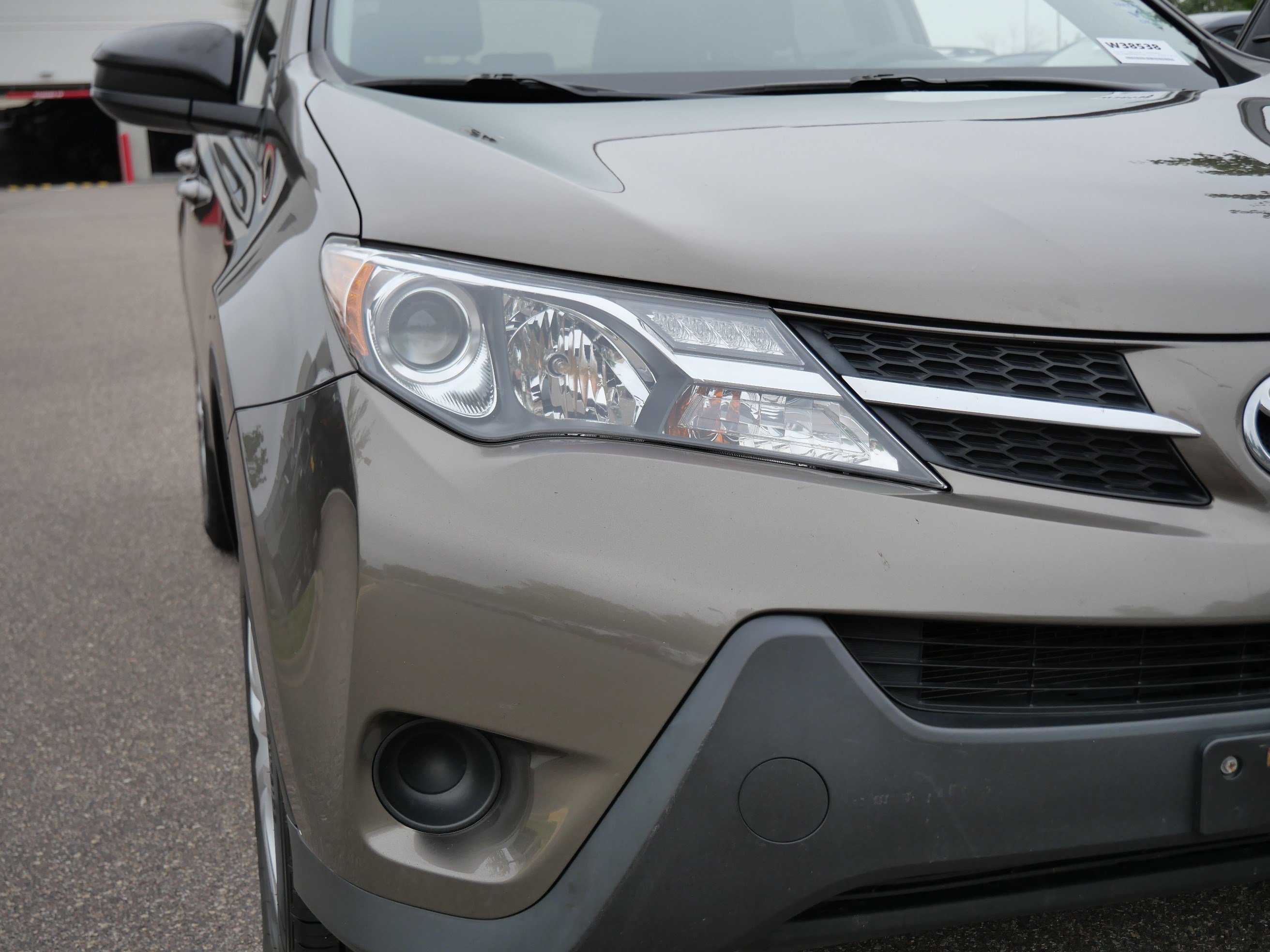 Used 2015 Toyota RAV4 LE AWD/4WD image 16