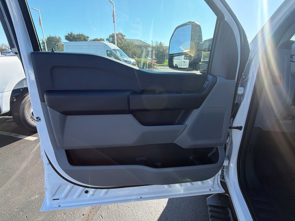 New 2027 Ford F250 XL RWD image 13