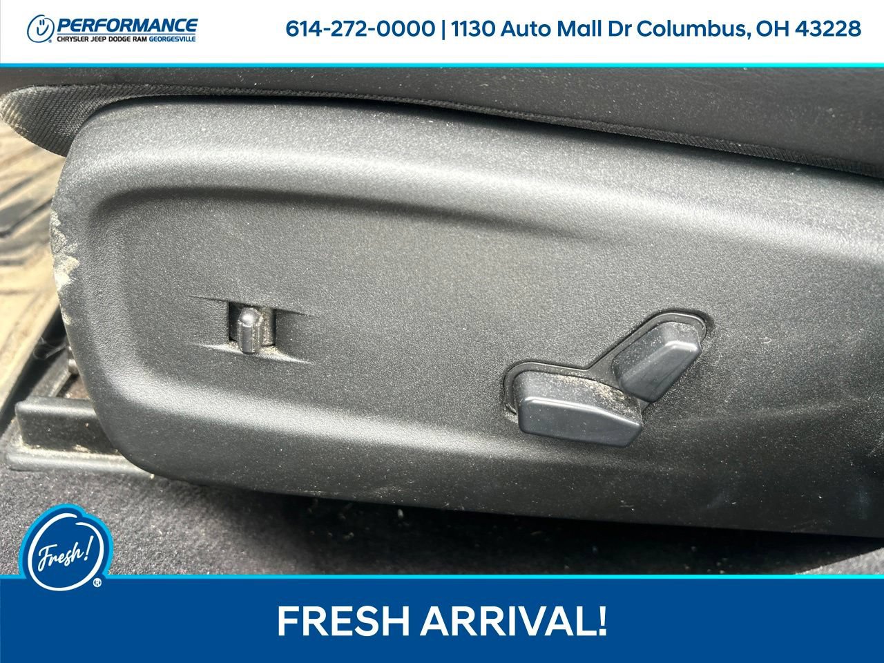 Used 2014 Dodge Charger SRT8 w/ Driver Confidence Group (AJG) RWD image 17