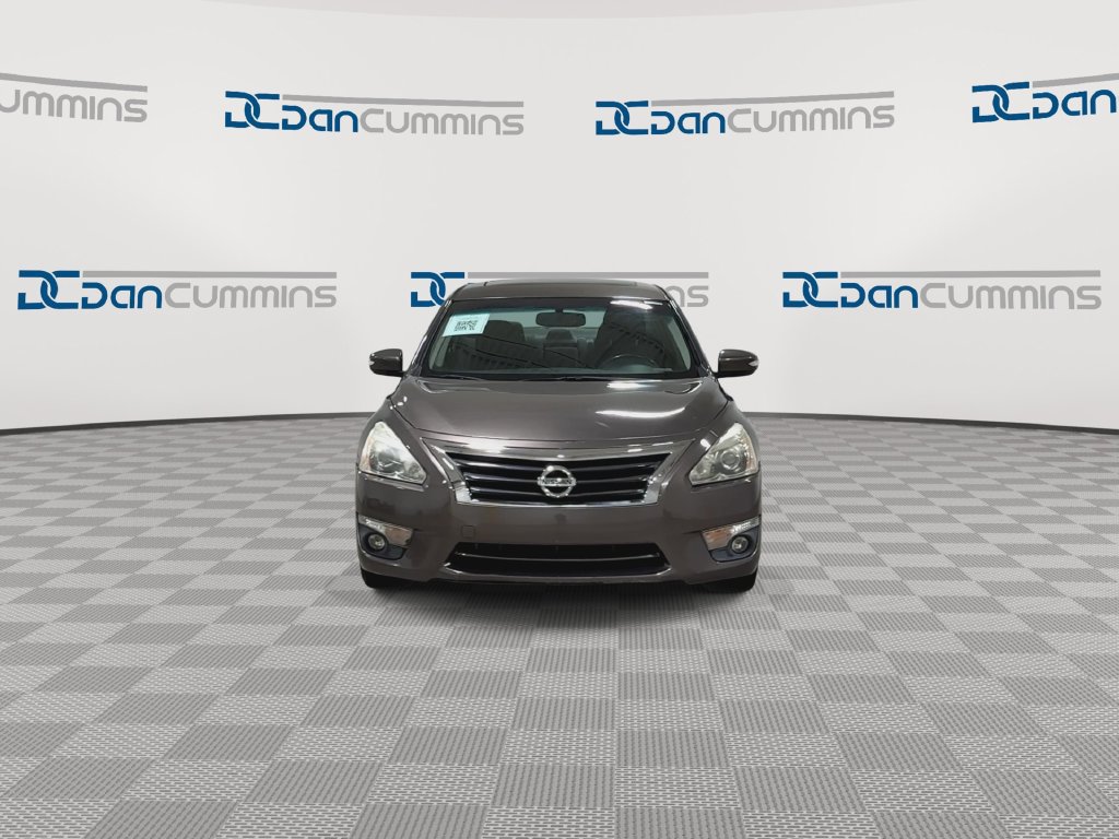 Used 2013 Nissan Altima 2.5 SV w/ 2.5SV Convenience Pkg FWD image 3