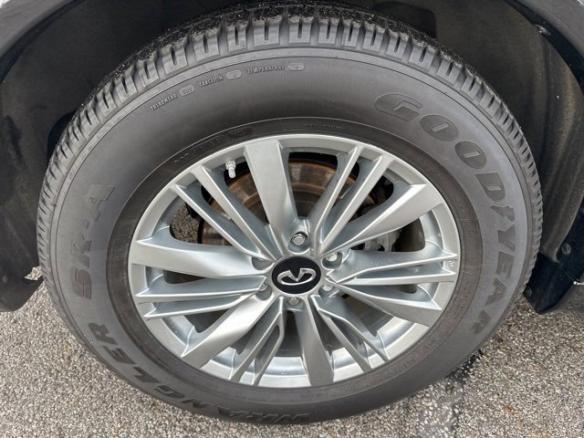 Used 2018 INFINITI QX80 4WD w/ Driver Assistance Package image 33