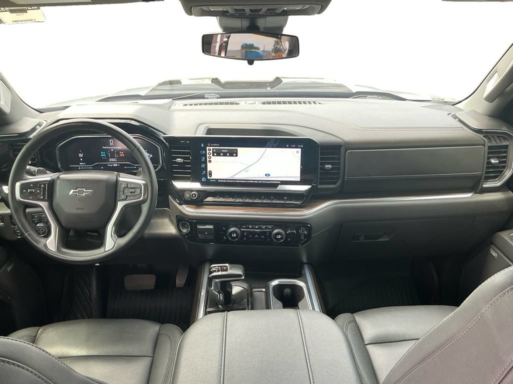 Used 2024 Chevrolet Silverado 1500 LT Trail Boss w/ LT Trail Boss Premium Package AWD/4WD image 17