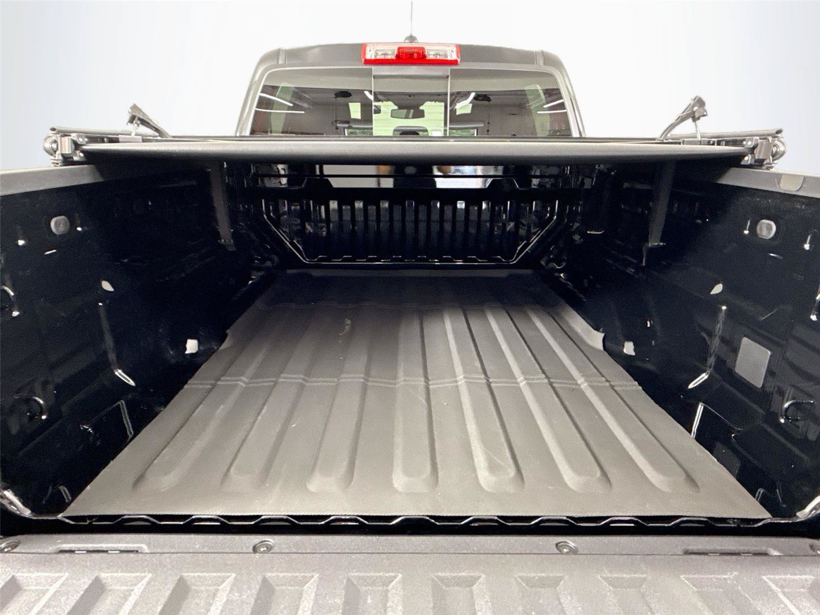 Used 2026 Chevrolet Colorado LT RWD image 36