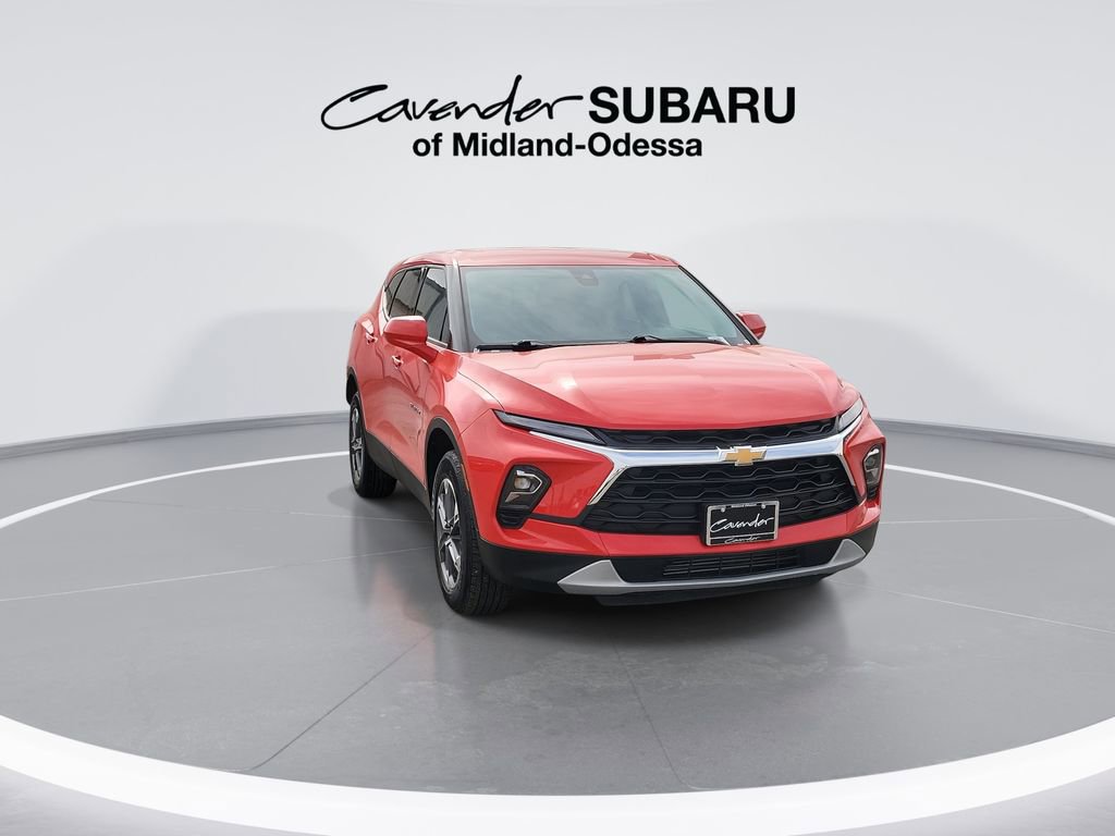 Used 2025 Chevrolet Blazer LT FWD video 2
