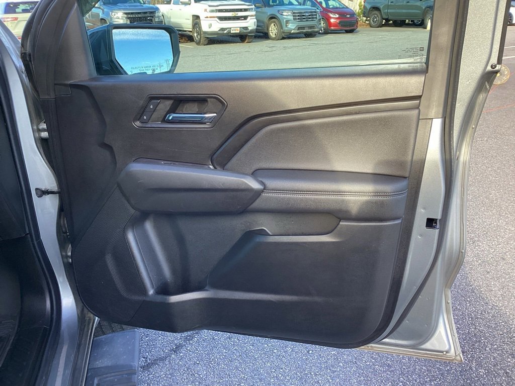 Used 2023 Chevrolet Colorado LT w/ LT Convenience Package II image 8