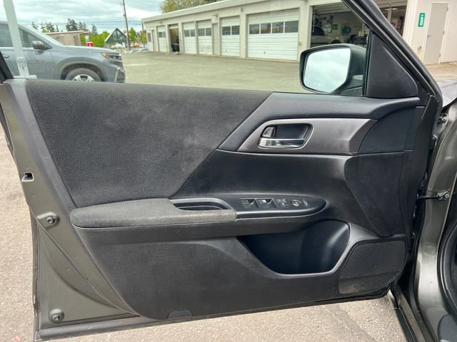 Used 2013 Honda Accord LX image 17