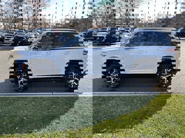 Certified 2024 Jeep Grand Cherokee Limited image 5