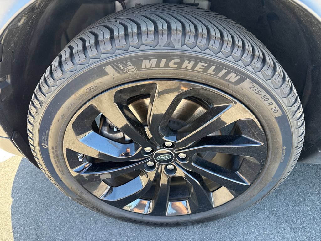 Used 2021 Land Rover Discovery Sport SE AWD/4WD image 29