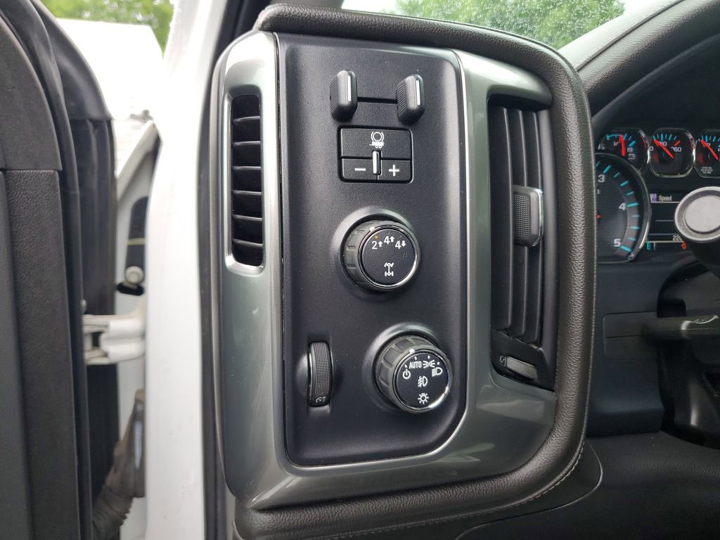 Used 2019 Chevrolet Silverado 2500 LTZ w/ Duramax Plus Package AWD/4WD image 17