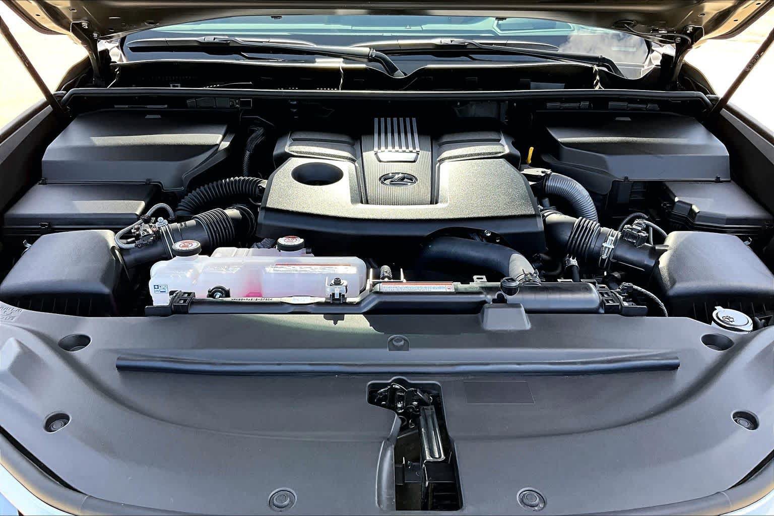 New 2026 Lexus LX 600 4WD w/ Luxury Package image 16