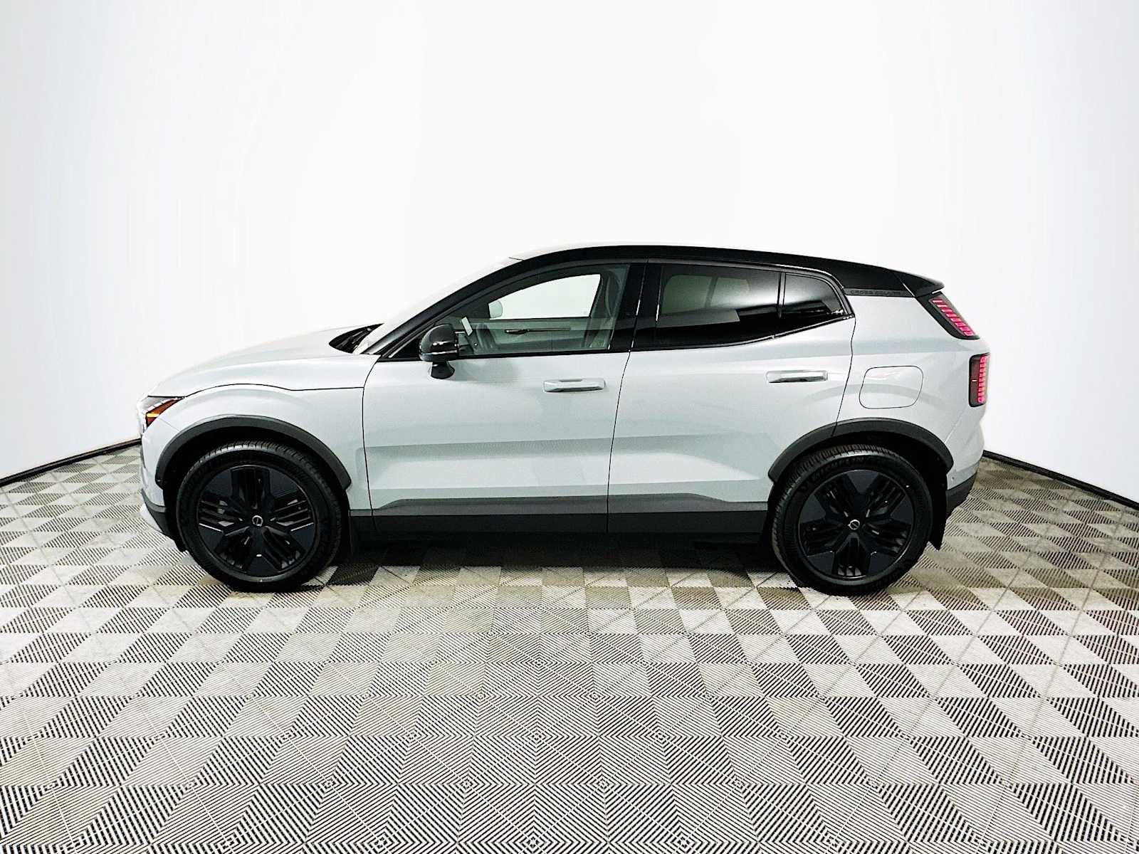 New 2026 Volvo EX30 Cross Country Ultra AWD/4WD image 4
