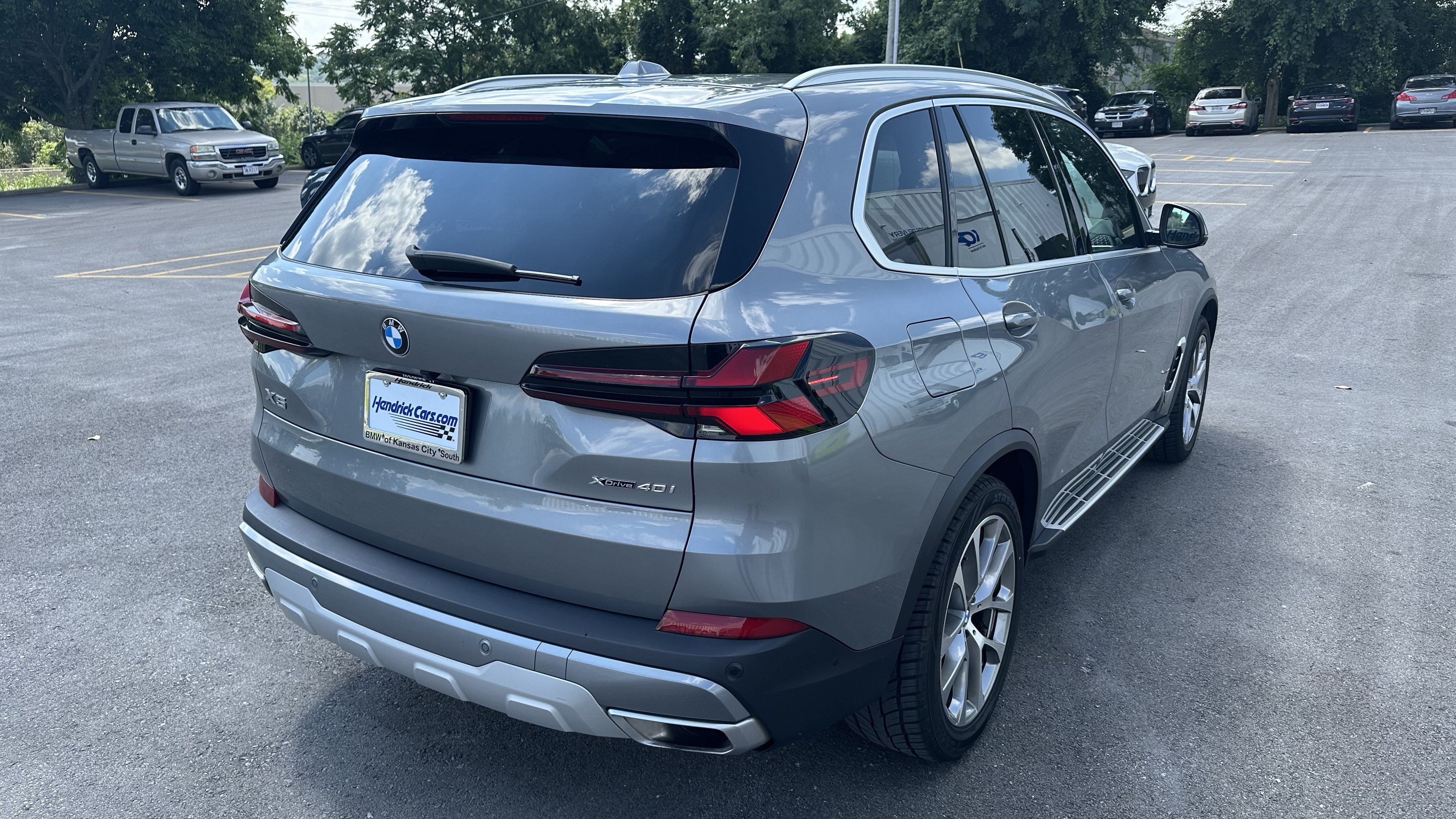 Used 2024 BMW X5 xDrive40i w/ Premium Package AWD/4WD image 10