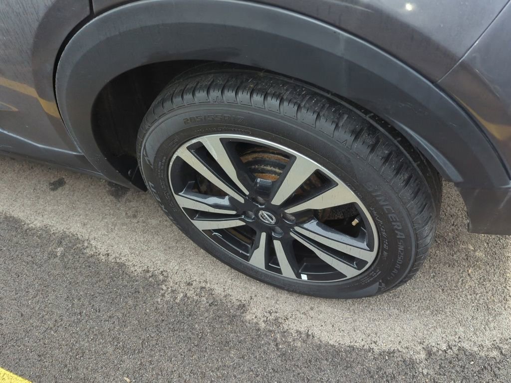Used 2020 Nissan Kicks SV image 5
