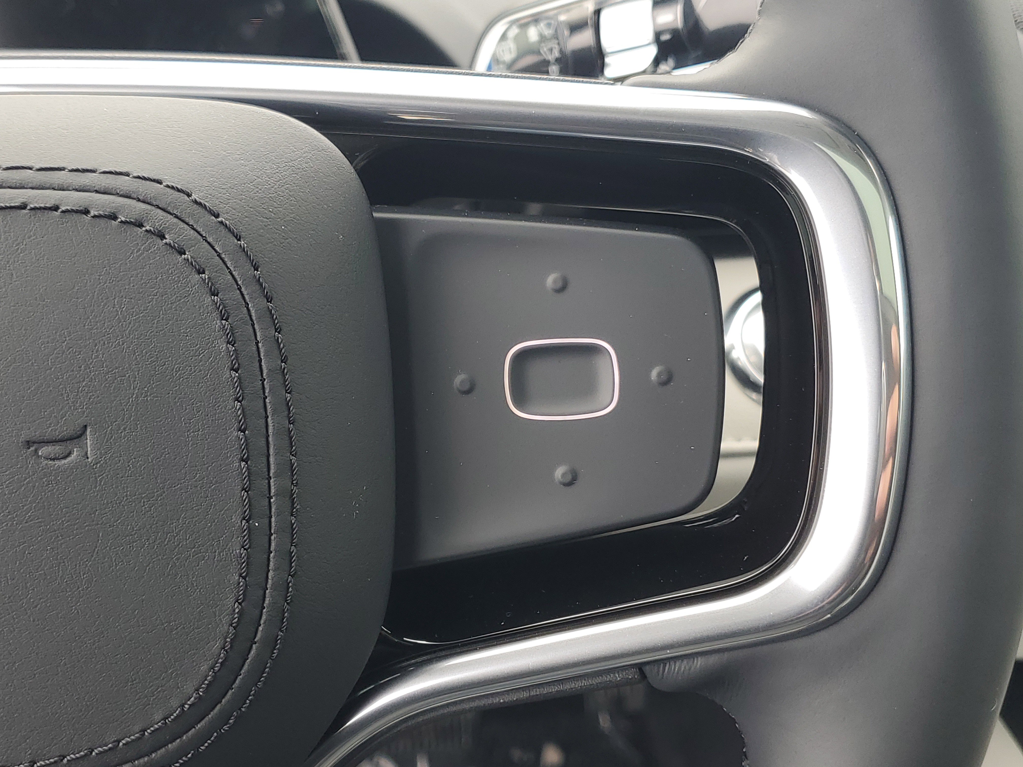 New 2026 Lincoln Nautilus Premier w/ Equipment Group 102A image 18