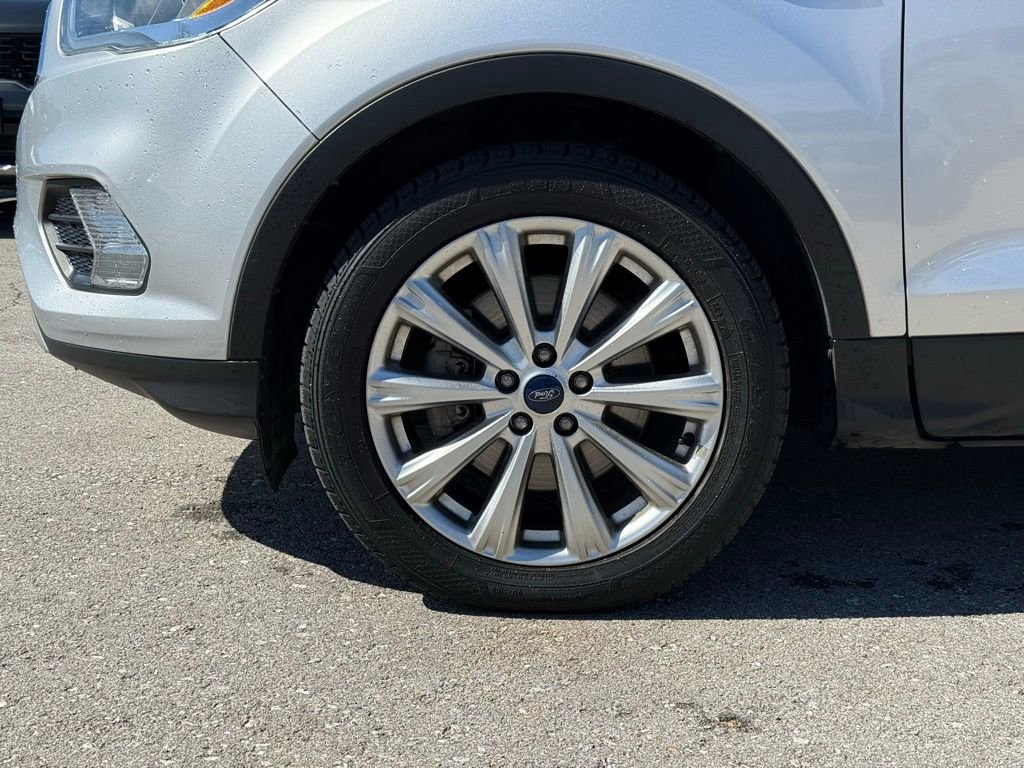 Used 2017 Ford Escape Titanium image 5