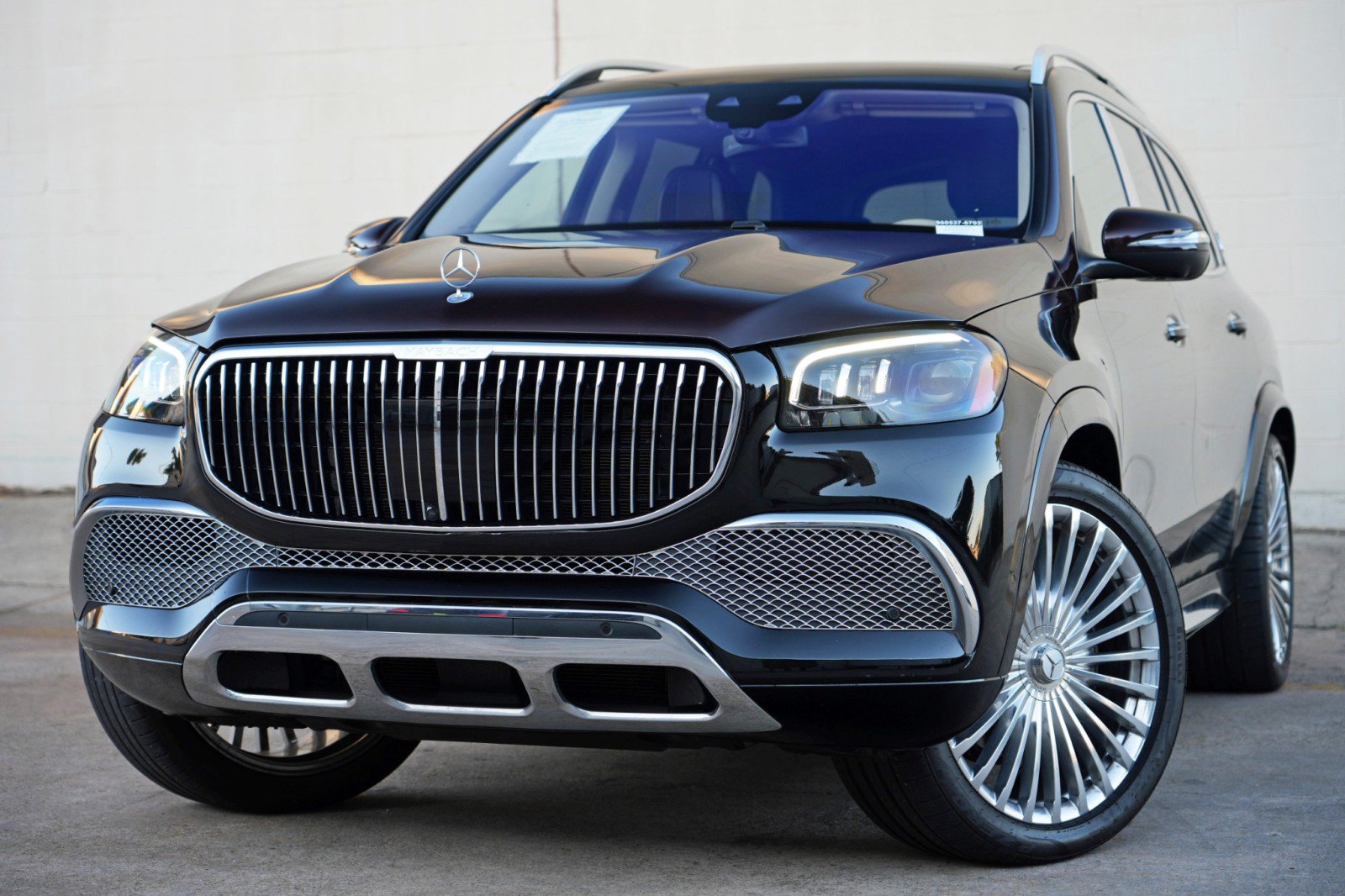 Used 2023 Mercedes-Benz Maybach GLS 600 4MATIC image 3