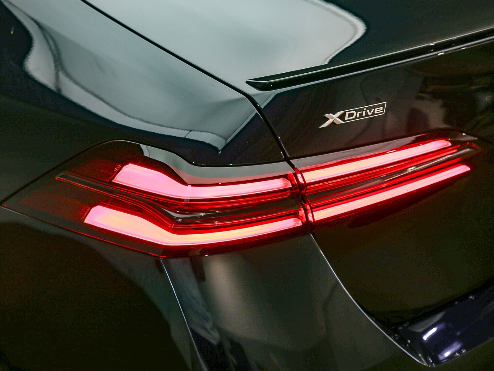 New 2027 BMW 550e xDrive AWD/4WD image 12