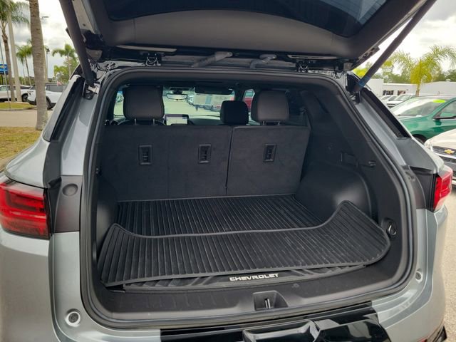 Certified 2025 Chevrolet Blazer RS w/ Driver Confidence II Package FWD image 6