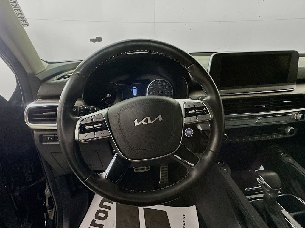 Used 2022 Kia Telluride SX w/ SX Prestige Package image 11