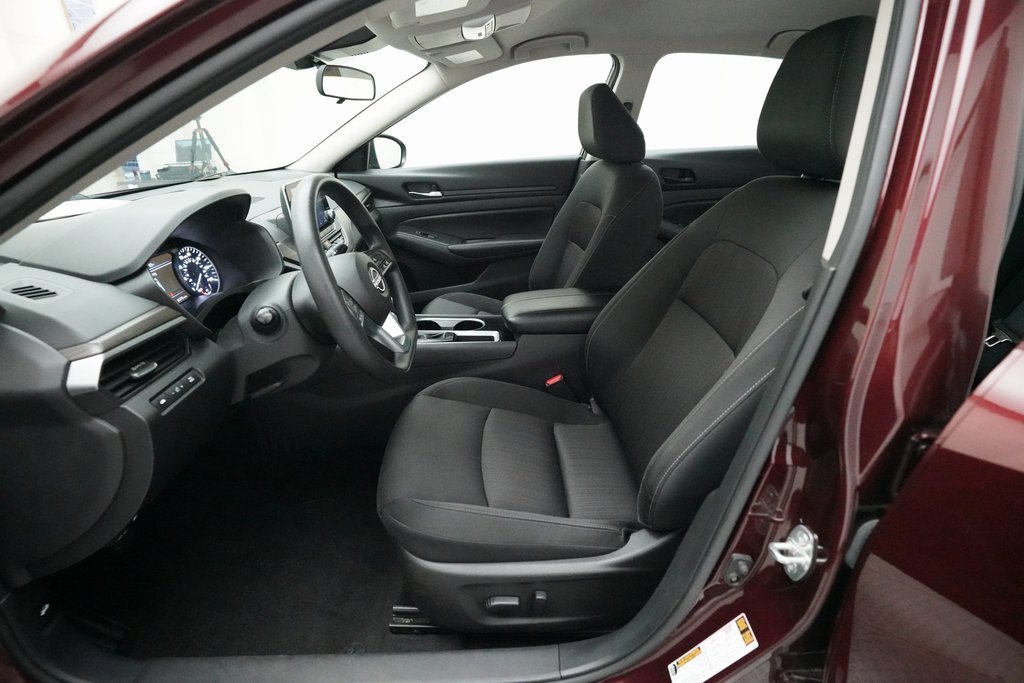 Used 2024 Nissan Altima 2.5 SV image 7