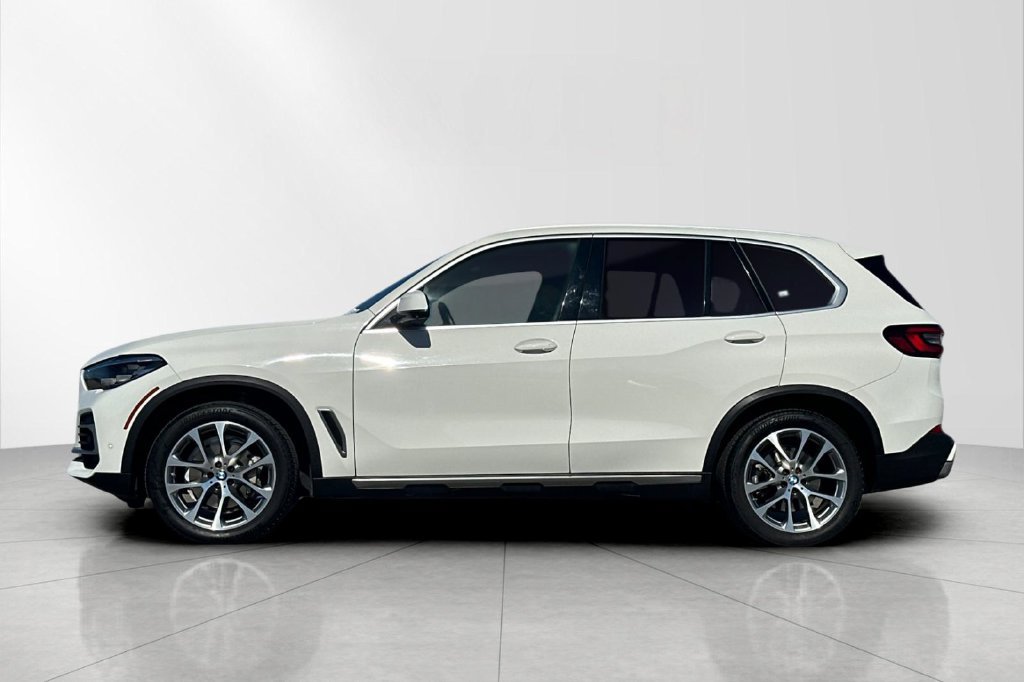 Used 2023 BMW X5 xDrive40i w/ Premium Package AWD/4WD image 3
