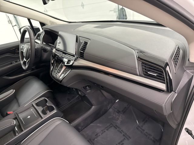 Certified 2026 Honda Odyssey Touring image 31