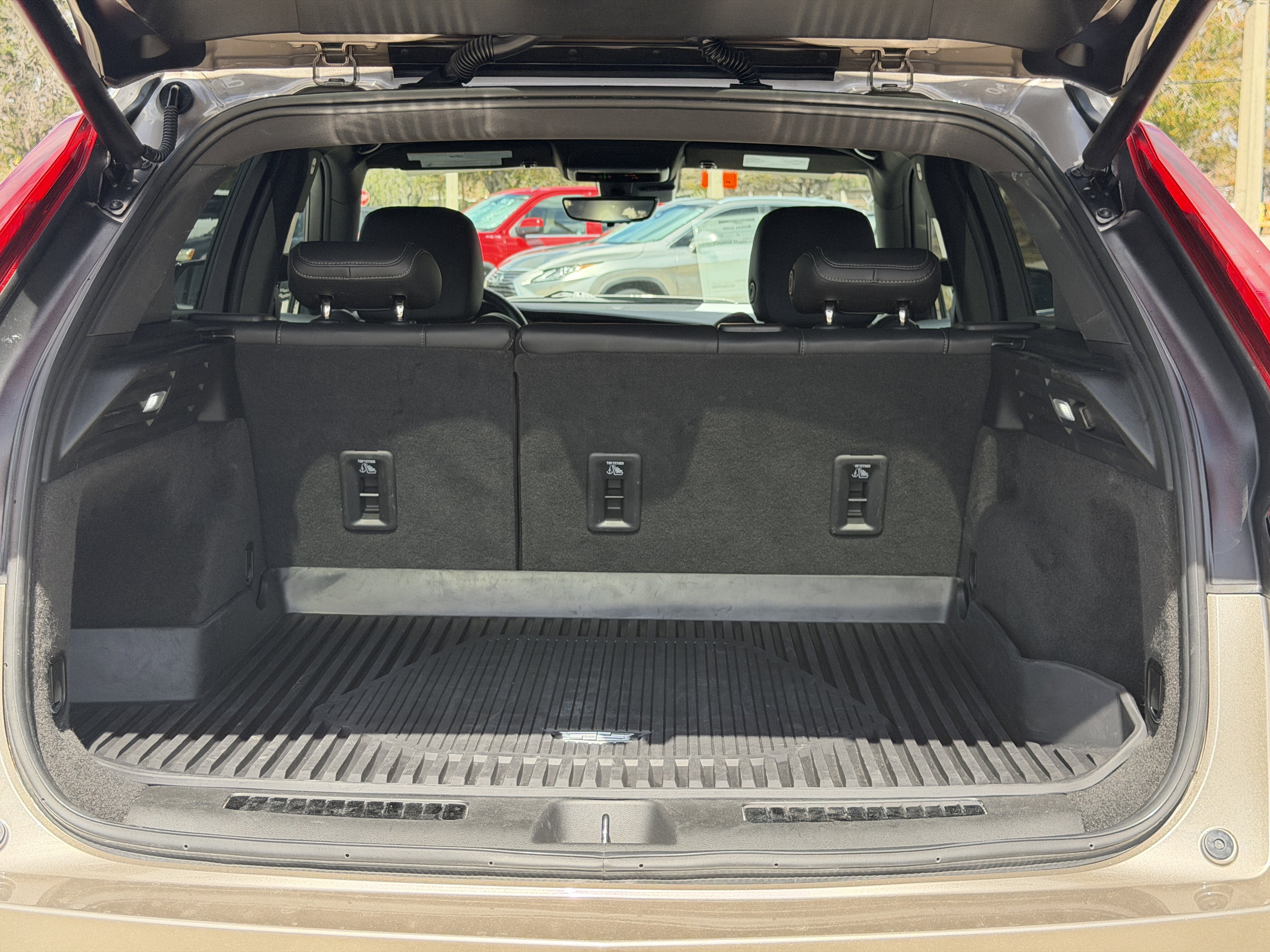 Certified 2023 Cadillac XT4 Premium Luxury w/ Enhanced Visibility Package image 10