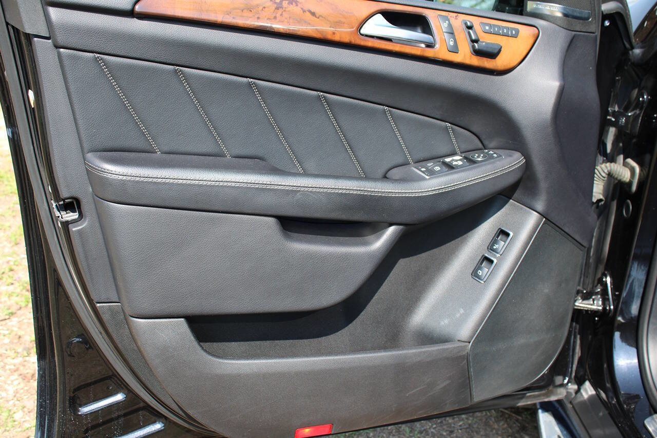 Used 2015 Mercedes-Benz GL 320 BlueTEC 4MATIC image 14