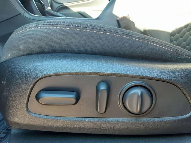 Used 2019 Chevrolet Equinox LT image 11