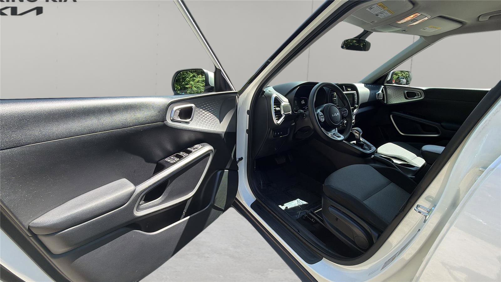 Used 2024 Kia Soul LX w/ Option Group 015 FWD image 24