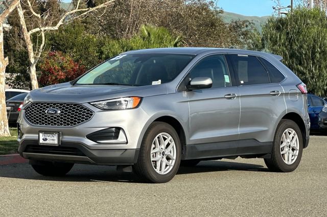 Used 2023 Ford Edge SEL image 8