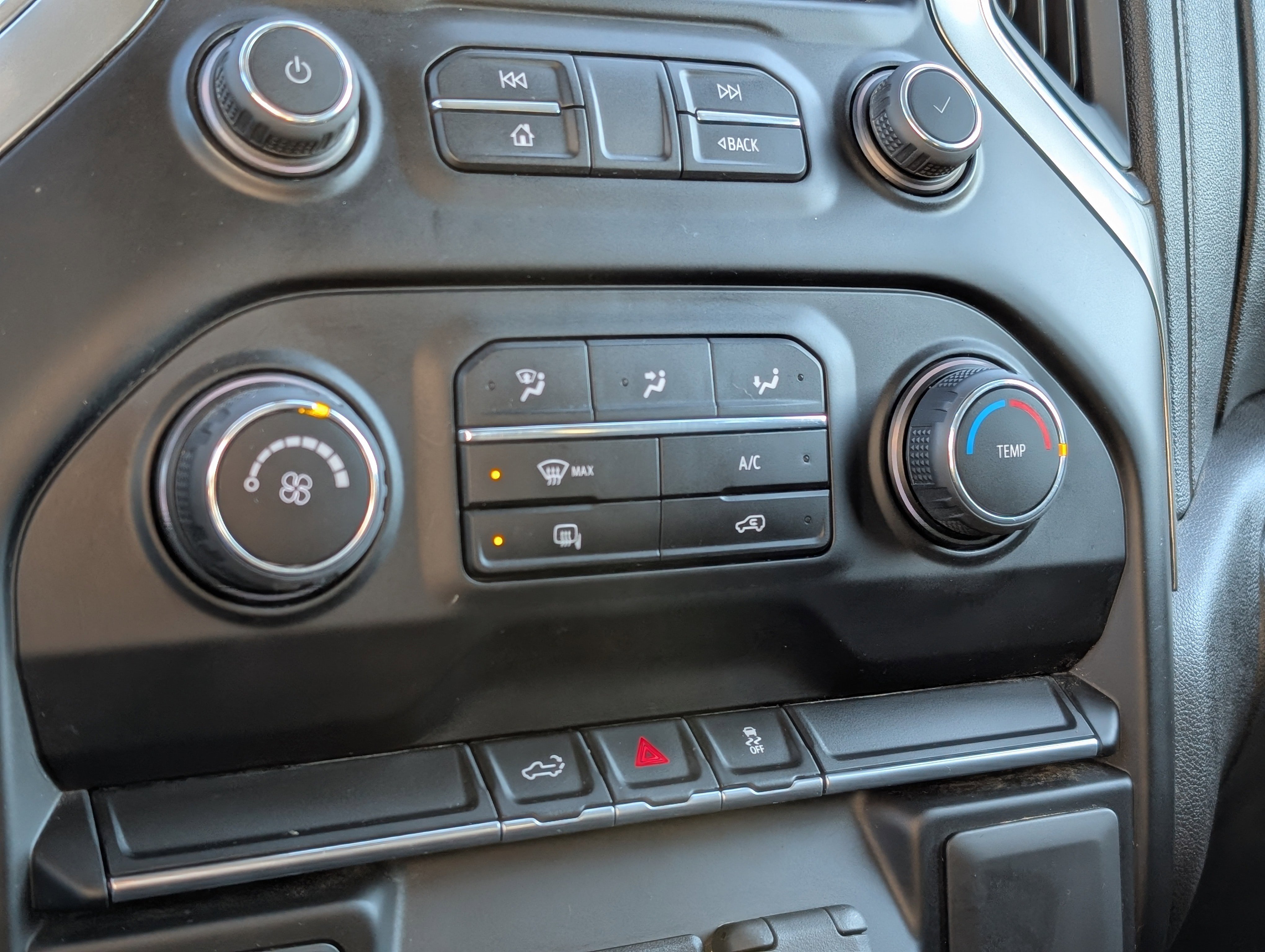 Used 2023 Chevrolet Silverado 2500 LT w/ Snow Plow Prep/Camper Package image 19