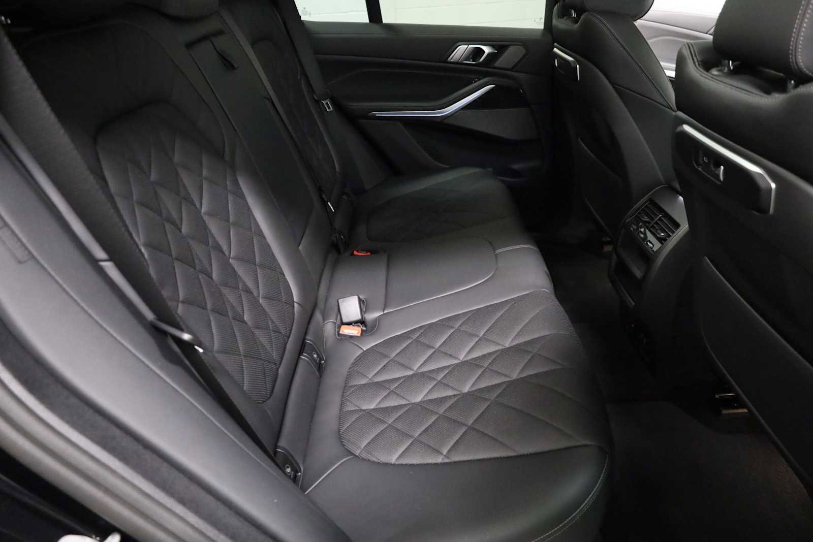 Used 2024 BMW X5 xDrive40i w/ M Sport Package image 35