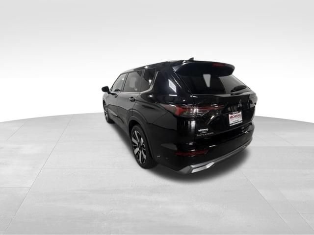 Used 2025 Mitsubishi Outlander SE FWD image 10