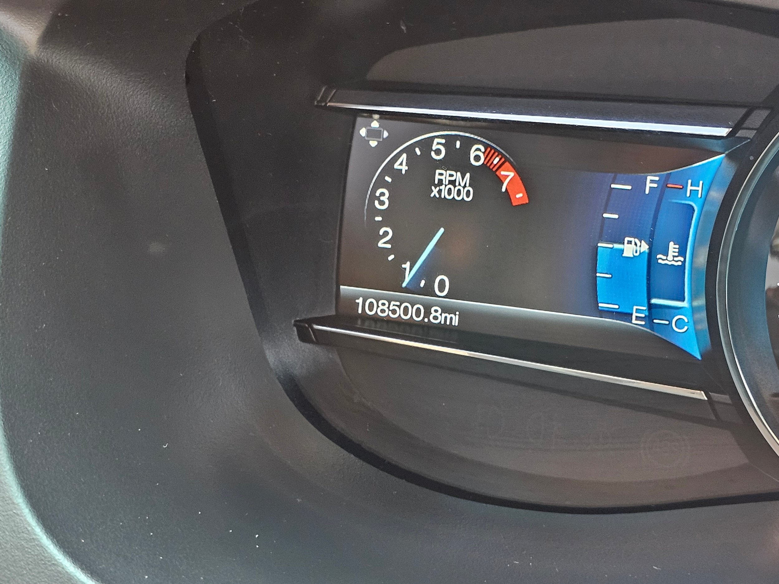 Used 2016 Ford Explorer XLT w/ Equipment Group 201A AWD/4WD image 30