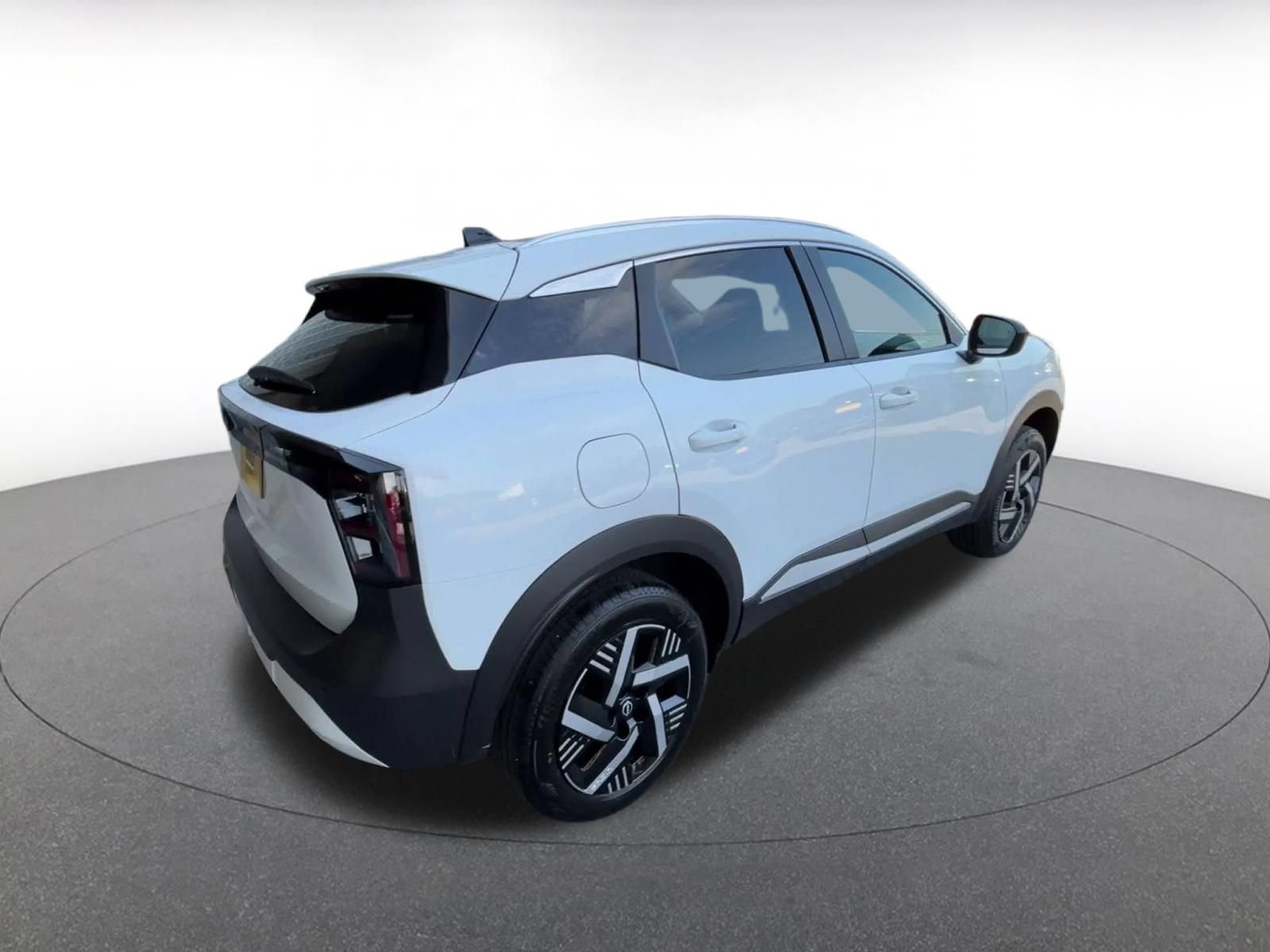 Used 2026 Nissan Kicks SV w/ Cold Weather Package FWD image 14