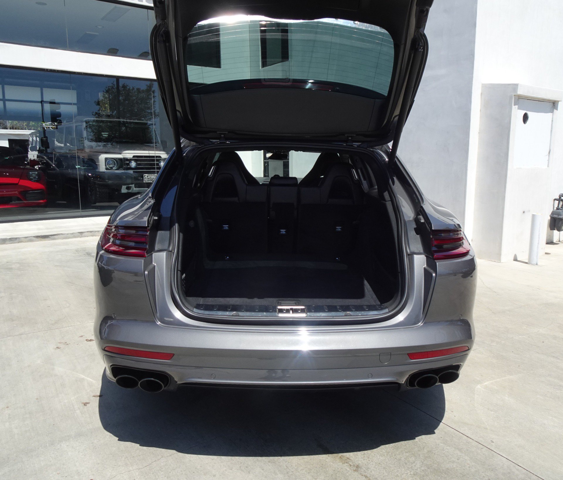 Used 2018 Porsche Panamera Turbo Sport Turismo AWD/4WD image 6
