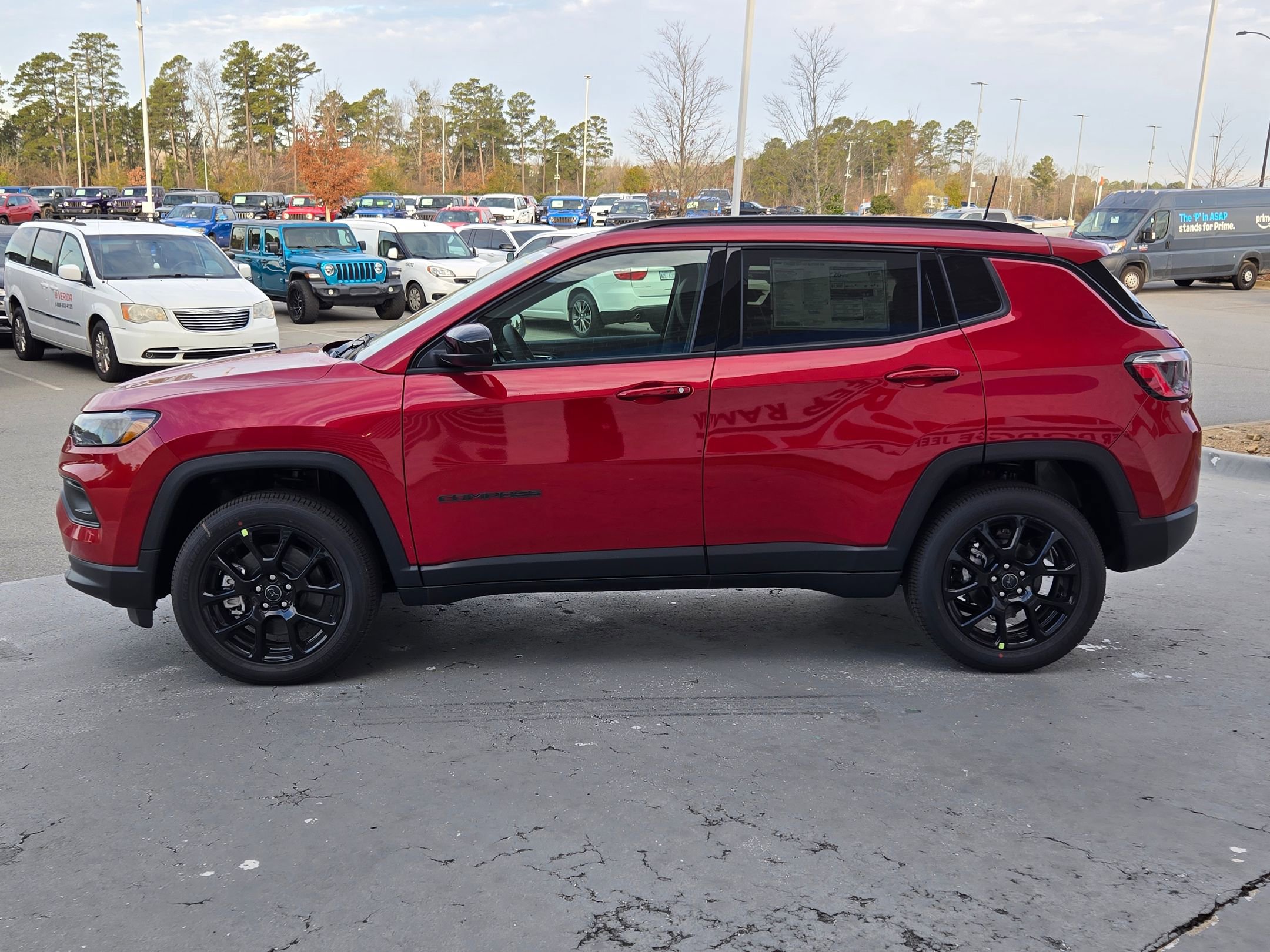 New 2026 Jeep Compass Latitude image 4
