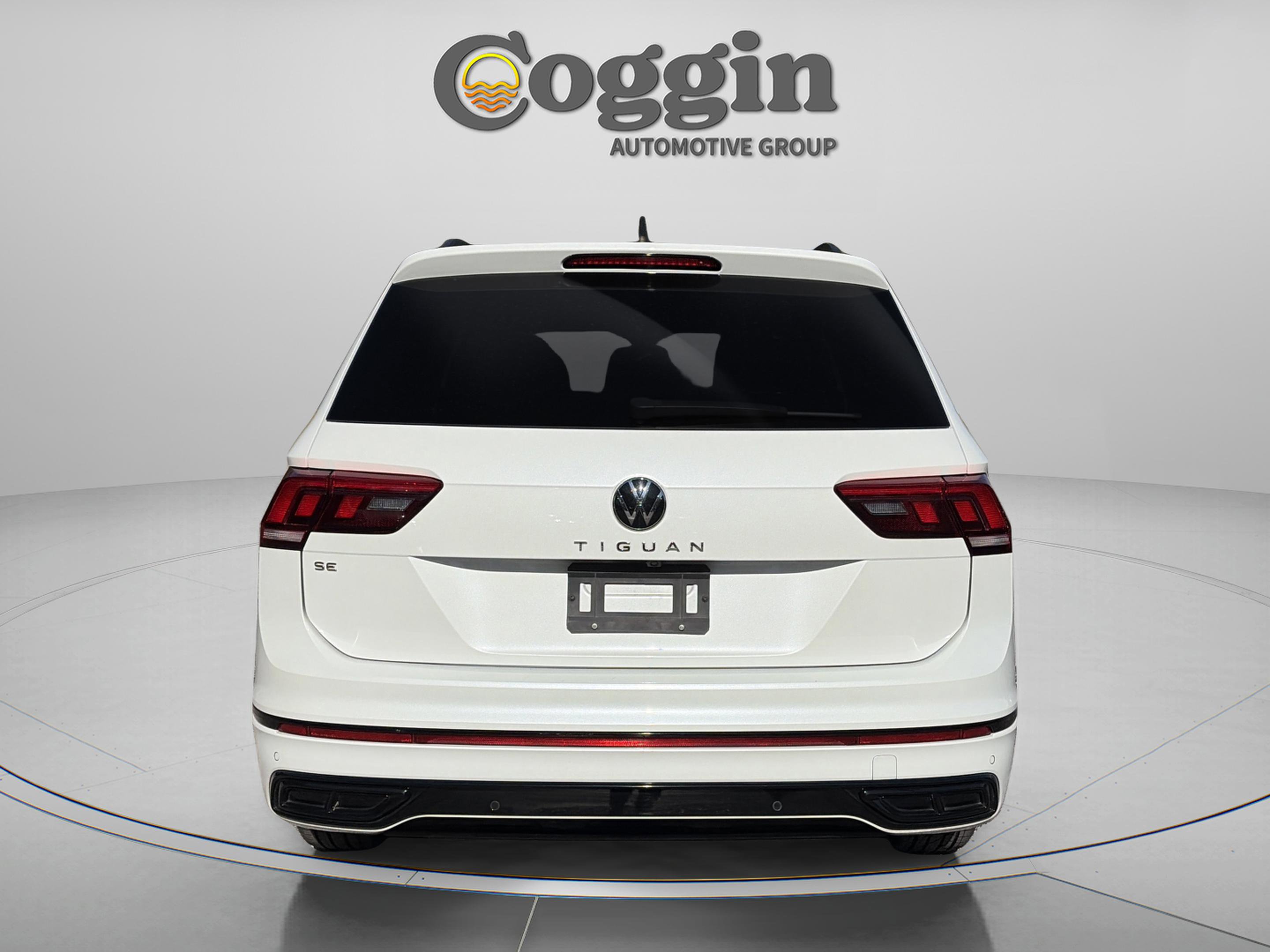 Used 2022 Volkswagen Tiguan SE R-Line image 5
