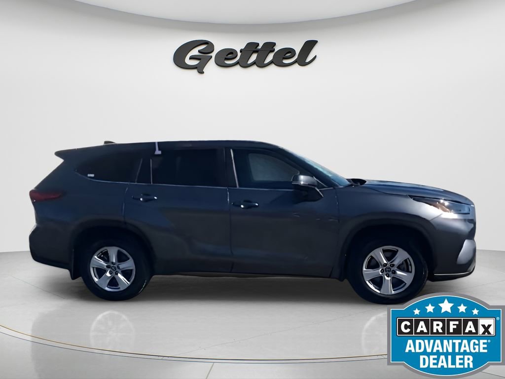 Used 2023 Toyota Highlander LE image 13