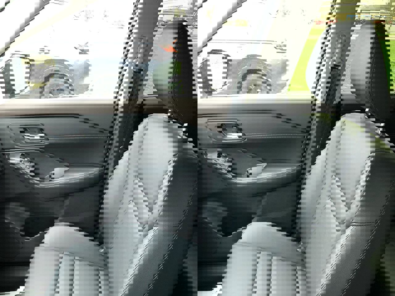 Used 2023 Nissan Rogue SL w/ SL Premium Package image 32