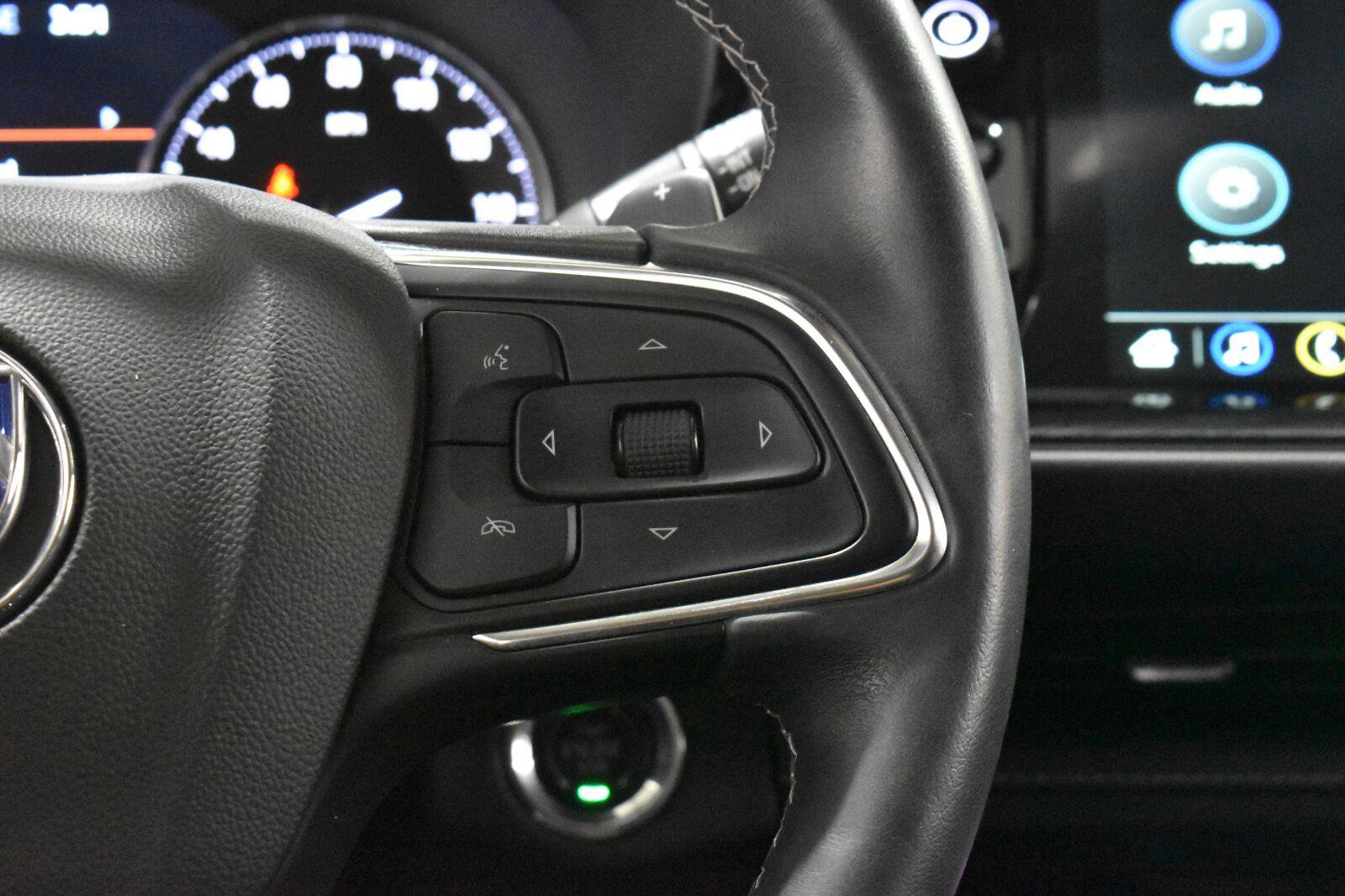 Used 2023 Buick Envision Essence FWD image 8