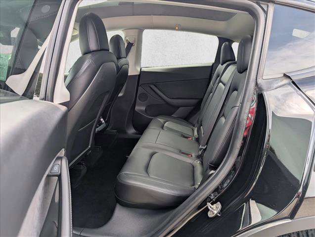 Used 2021 Tesla Model Y Long Range AWD/4WD image 16